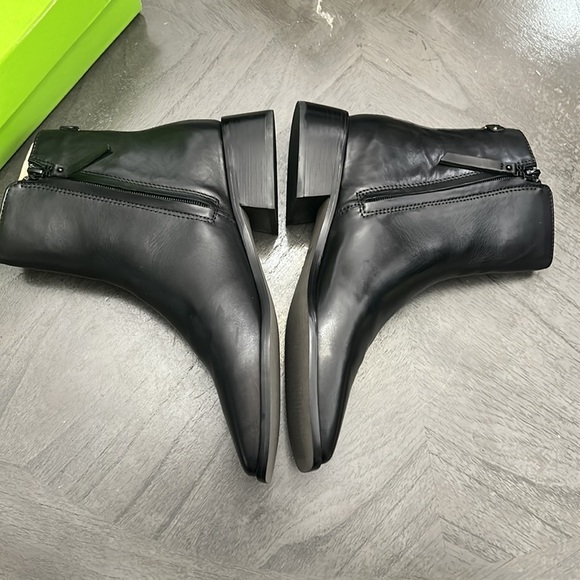 Sam Edelman Thatcher Ankle Bootie - Picture 9 of 12